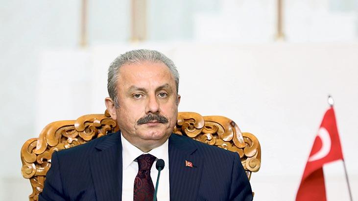 Balkondan İstiklal  Marşı’nı söyleyelim