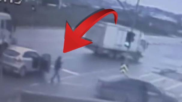 Bankadan 15 bin lira çeken iki kadına trafikte büyük şok!