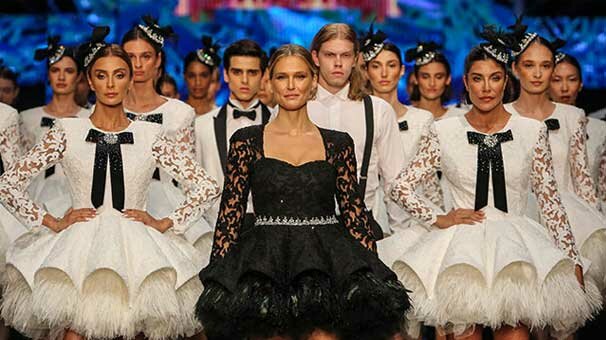 Bar Refaeli, Dosso Dossi podyumunda