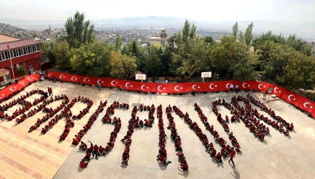 Barış Pınarı Harekatı'na koreografili destek