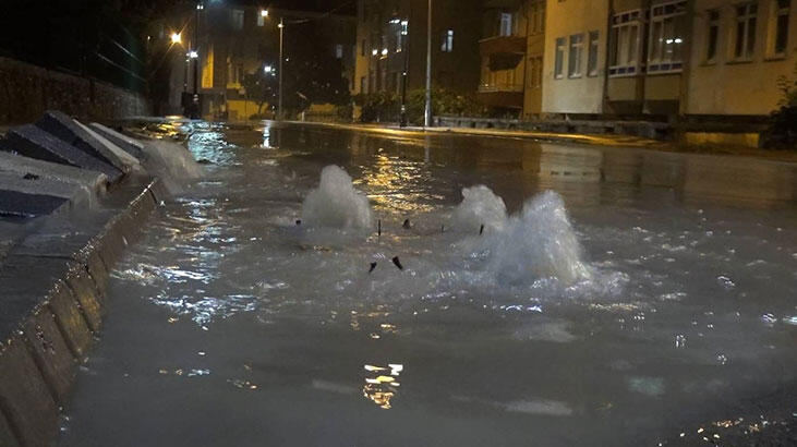 Bartın'da sağanak yağış! Sokaklar göle döndü