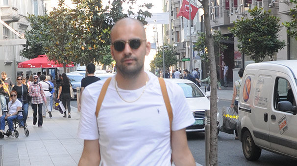 Bartu Küçükçağlayan isyan etti: Gece gece...