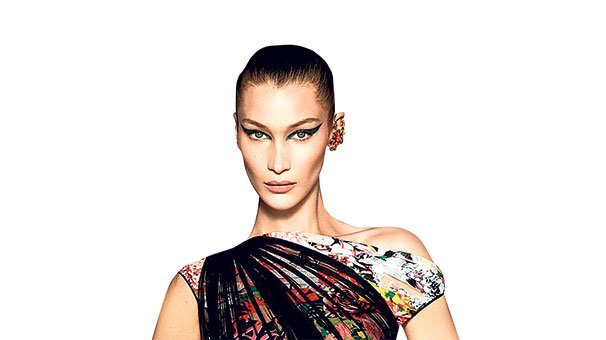 Bella Hadid halinden memnun