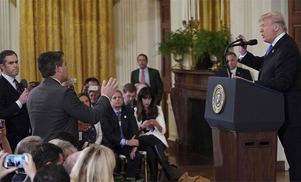 Beyaz Saray, CNN muhabirinin basın kartını askıya aldı