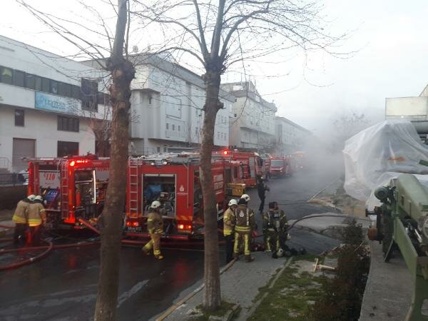 Beylikdüzü’nde plastik fabrikasında yangın!