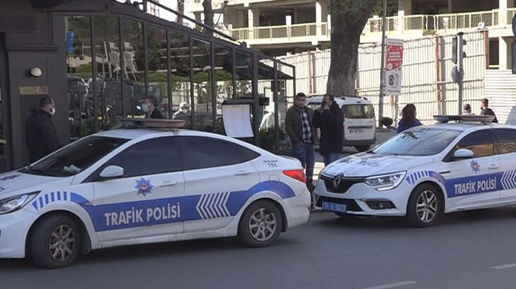 Beyoğlu'nda panik! Bankaya girdi, bıçakla saldırdı