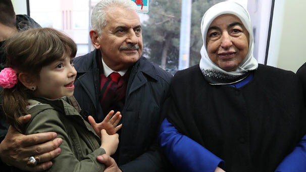 Binali-Semiha Yıldırım çifti Gebze-Halkalı treninde