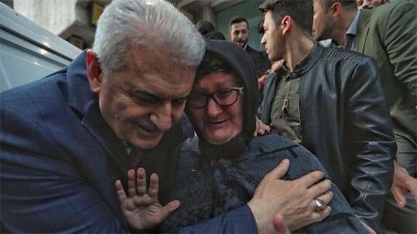 Binali Yıldırım, Bağcılar'da esnafı ziyaret etti
