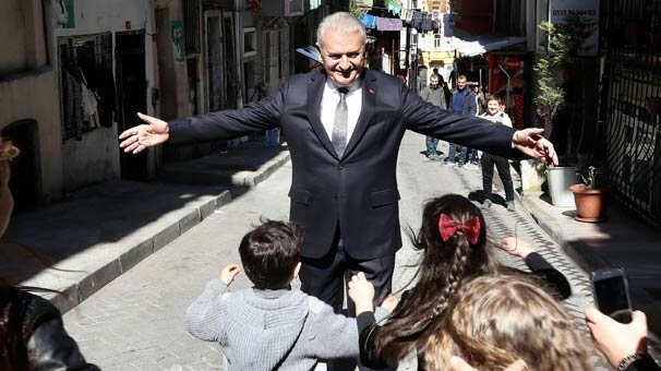 Binali Yıldırım, İstanbul'u iki kez baştan başa yürüdü
