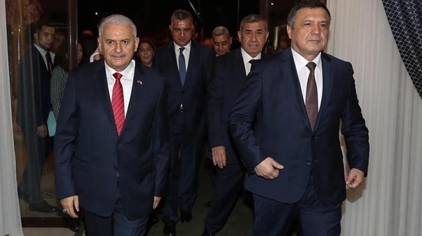 Binali Yıldırım, Özbekistan'da resepsiyona katıldı