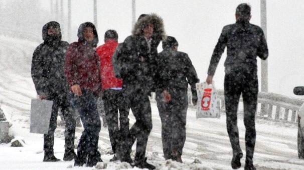 Bir anda bastırdı! Hayatı felç etti