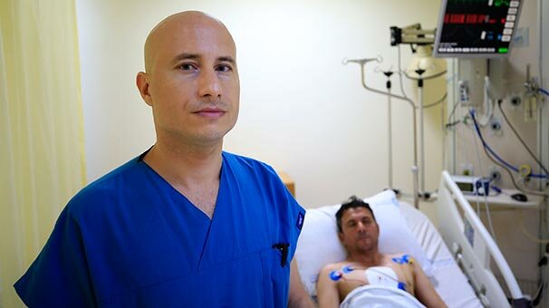 Bir günde kalbi 163 kez duran hasta özel yöntemle sağlığına  kavuştu