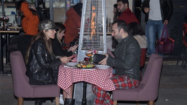 ‘Biz sadece arkadaşız’ paniği