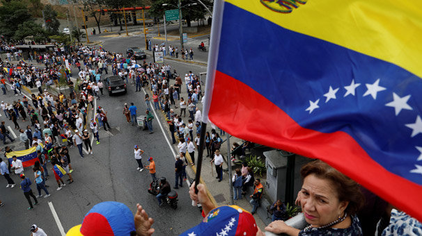 BM: Venezuela'dan günde 5 bin kişi kaçıyor