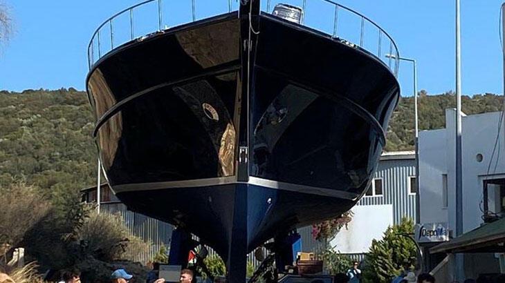 Bodrum'da 3 milyon euro değerindeki özel yapım lüks yat denize indirildi