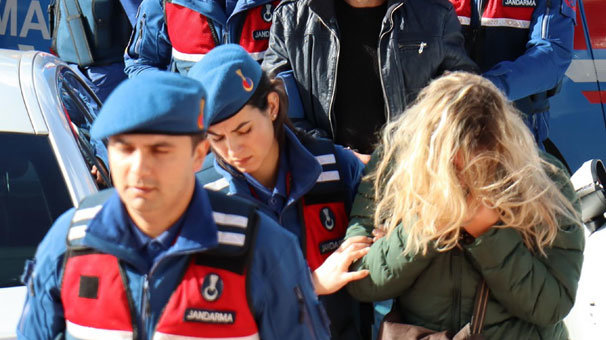 Bodrum'da insan kaçakçılarına operasyon: 1'i uzman çavuş 9 gözaltı