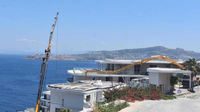 Bodrum'da yasağa rağmen turizm sezonunda inşaatlar sürüyor