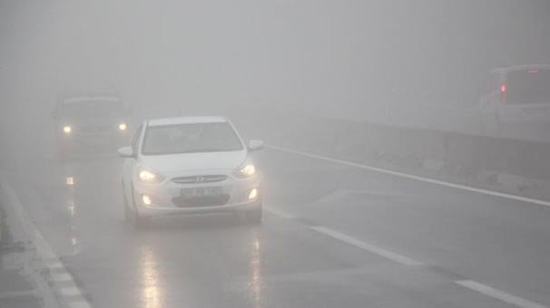 Bolu Dağı'nda yağmur ve sis ulaşımı yavaşlattı