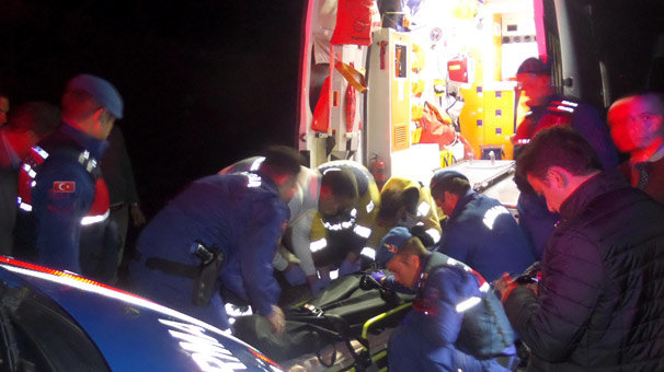 Boynuna ip bağlayıp, kayalıklardan atlayarak intihar etti