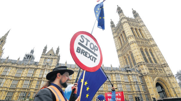 Brexit yine krize girdi!