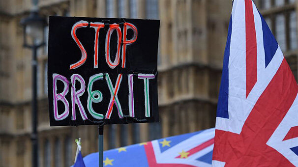 Brexit'i iptal dilekçesine 2 milyon 500 bin imza