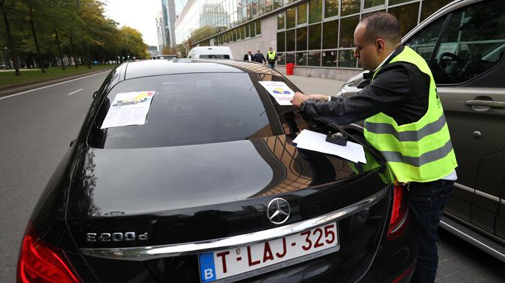 Brüksel'deki Uber sürücülerinden protesto