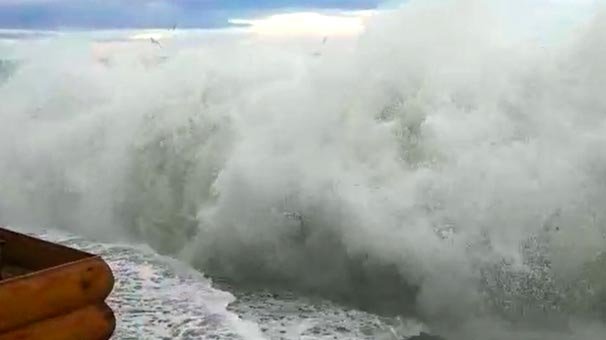 Bu dev dalgalar İstanbul'dan!