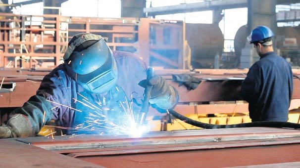 Bugün gözler büyümede