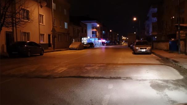 Bursa'da şüpheli kaza! Oğlu ile birlikte yürürken...