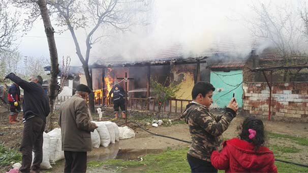 Can pazarı! 6 kişilik aile zor kurtuldu