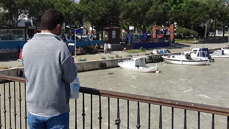 Çanakkale Boğazı'ndan sonra Sarıçay da müsilaj ile kaplandı!