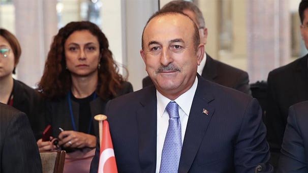 Çavuşoğlu: Ne yazık ki Türkiye'nin omuzlarına bırakıldı