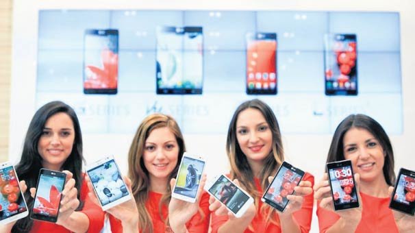 Cep’te 2019 modası 5G’li ve katlanabilir