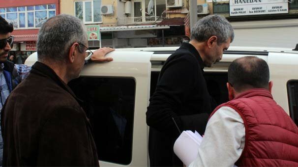 Cezaları onanan Cumhuriyet gazetesi eski çalışanları teslim oldu