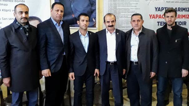 CHP'li belediye başkan adayı, AK Parti'ye geçti!