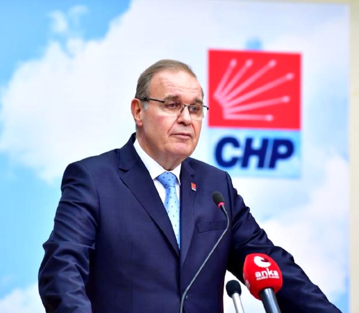 CHP'li Öztrak: Mehmetçiğimizi oraya göndermek macera