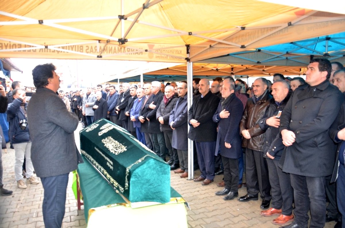 CHP'li Öztunç'un babasının cenazesi toprağa verildi