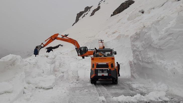 Çığ nedeniyle 42 kişinin hayatını kaybetmişti! 78 gün sonra ulaşıma açıldı