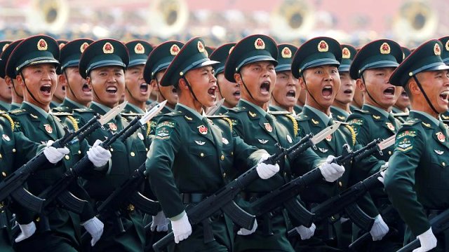 Çin'den 70'inci yıl dönümü kutlamalarında dünyaya gövde gösterisi