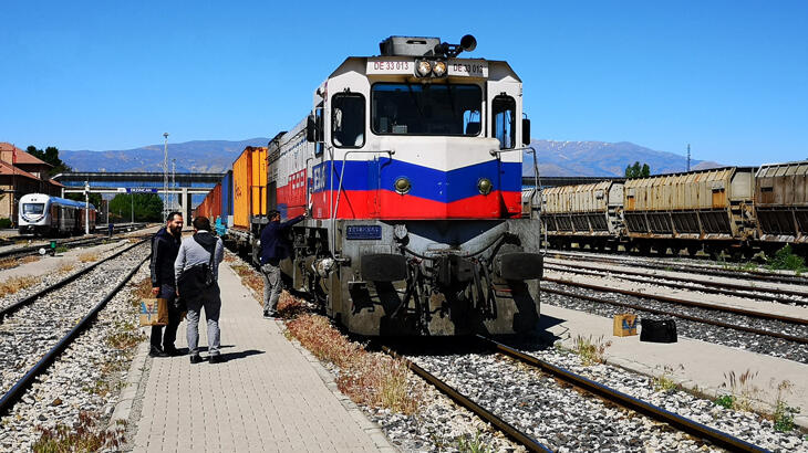 Çin'e gidecek ihracat treni Erzincan'a ulaştı
