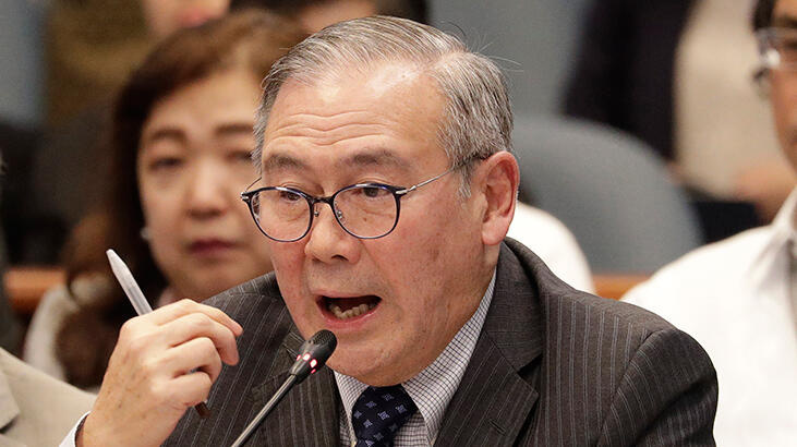 Çin'e küfür eden Filipinli bakan özür diledi