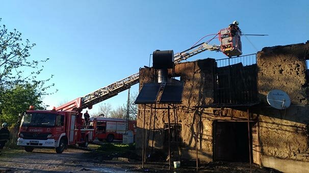 Çok acı haber! Anne, 2 çocuğunu kurtardı ama...