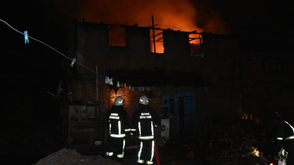 Çok acı olay! Yatalak ev sahibi yangında hayatını kaybetti