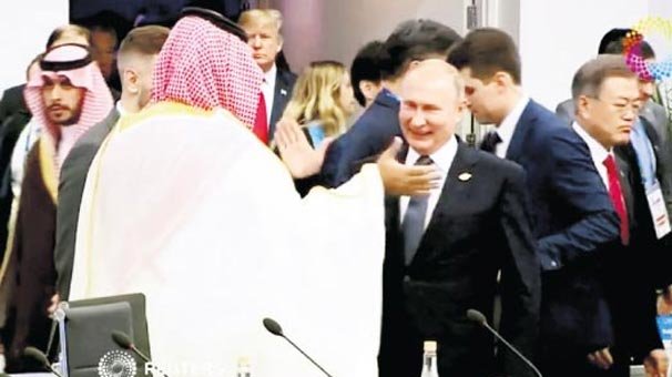 Çok konuşulan selamlaşma için Kremlin'den açıklama