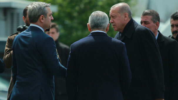 Cumhurbaşkanı Erdoğan AK Parti İl Başkanlığı'nda