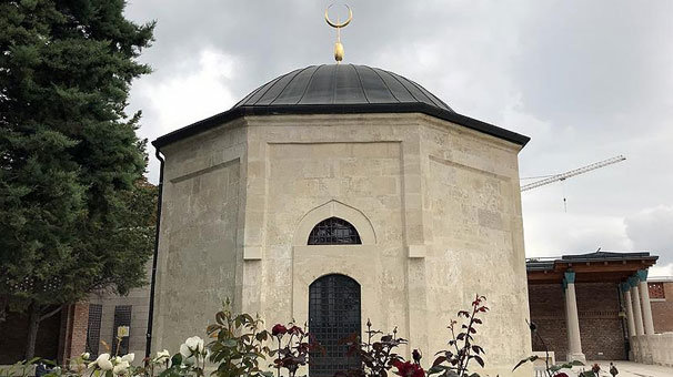 Cumhurbaşkanı Erdoğan Macaristan'da Gül Baba Türbesi'ni açacak