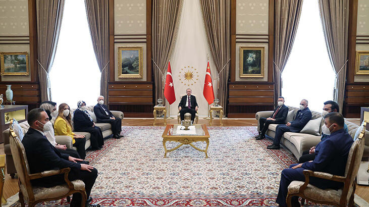 Cumhurbaşkanı Erdoğan, şehit savcı Kiraz'ın anne ve babasını kabul etti