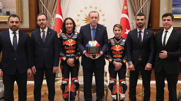 Cumhurbaşkanı Erdoğan, Sofuoğlu ve Öncü kardeşleri kabul etti