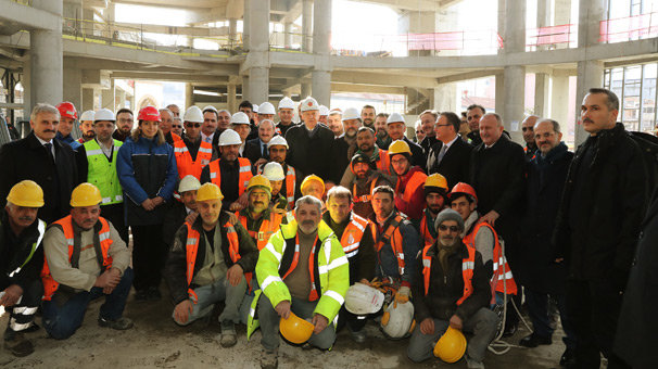 Cumhurbaşkanı Erdoğan, Taksim Camisi inşaatını inceledi
