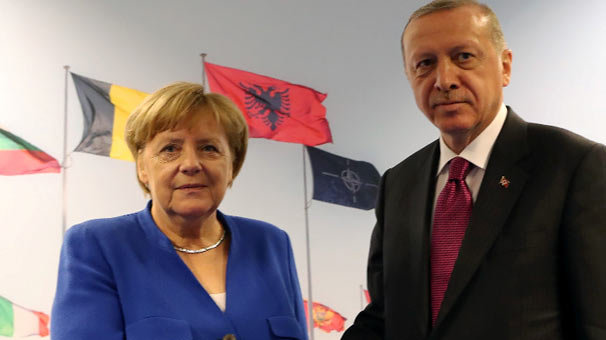Cumhurbaşkanı Erdoğan'dan Merkel'e 69 kişilik terör listesi